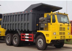 SINOTRUK 70tons mining trucks