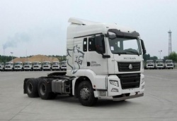 Hight-end SINOTRUK SITRAK 6*4 tow tractor truck