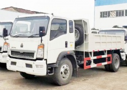 howo light dump truck